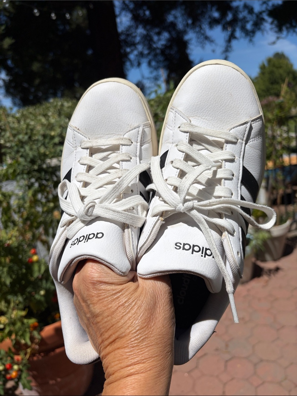 Adidas White Low-Top Sneakers with Black Three-Stripes | Size 8 US - Picture 9 of 12